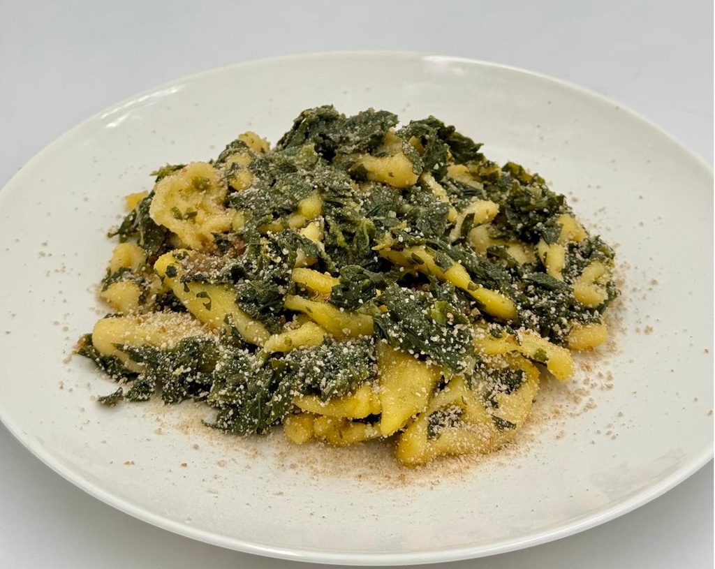 Cavatelli con cime di rapa e pane toscano