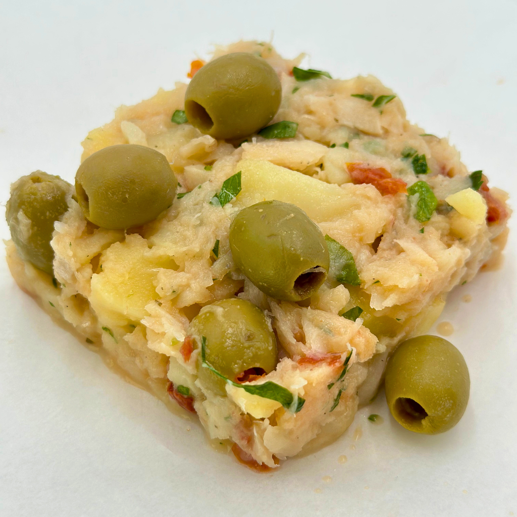 Baccalà in insalata, olive e pomodori secchi